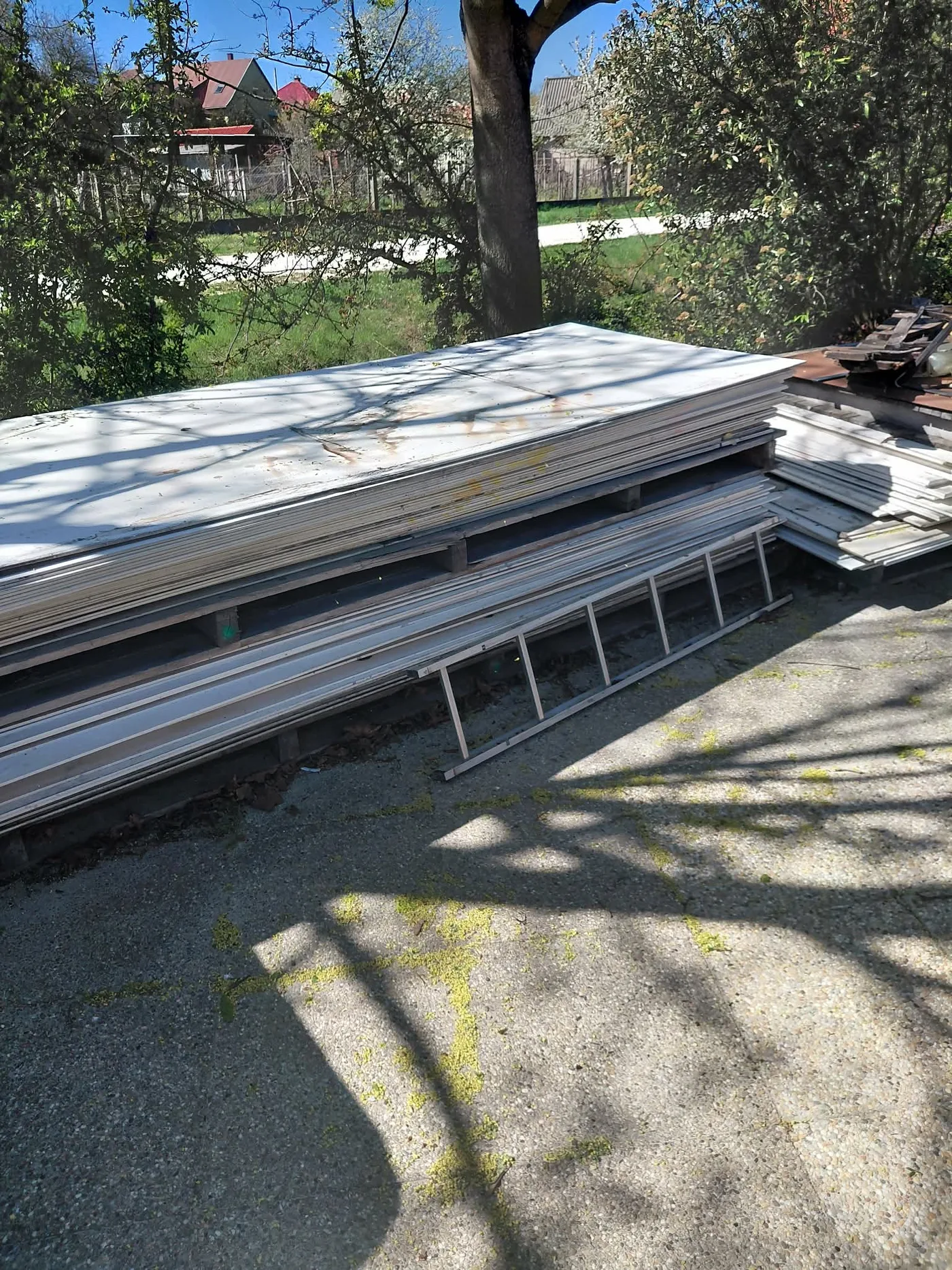 Cementkötésű lap
