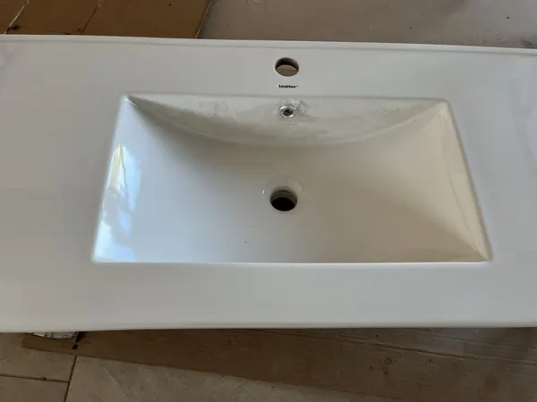 Leziter D954 100 cm-es beépíthető modókagyló.