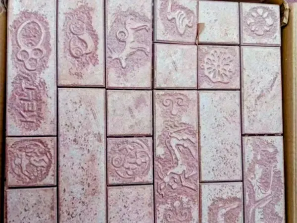 Kelta motívumos fali díszburkolat, 55 m², új