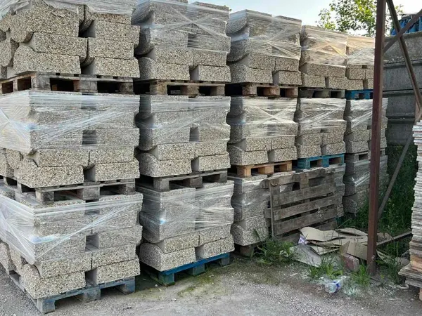 LEADO TÁMFAL ELEMEK - DUNIA KAVICCS