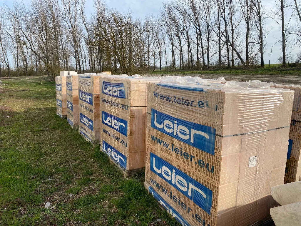 Leier Leiertherm 30 N+F falazótégla