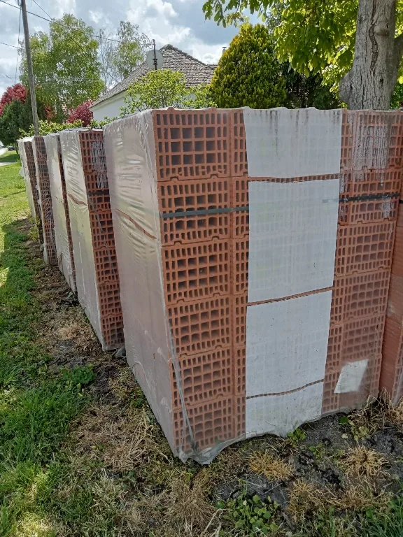 Nexe 30NF tégla