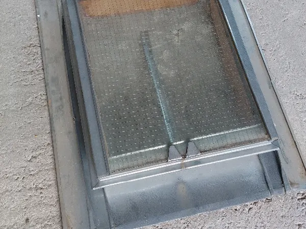 Tetőkibúvó ablak horganyzott - bontott